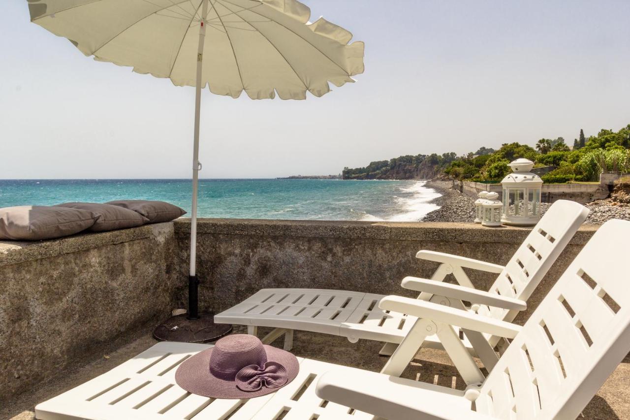 Sea Paradise - Il Mare Sotto La Finestra Рипосто Экстерьер фото